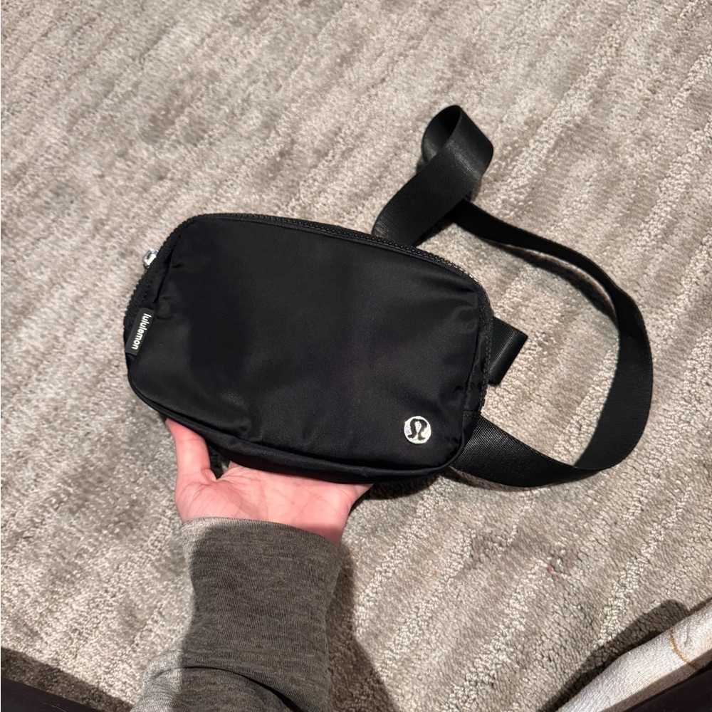 Lululemon belt bag